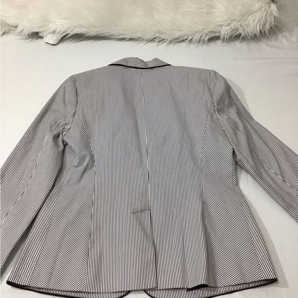 Jones New York The Julia Jacket Blue Pinstripes Stretch New Size 10 - Picture 11 of 16